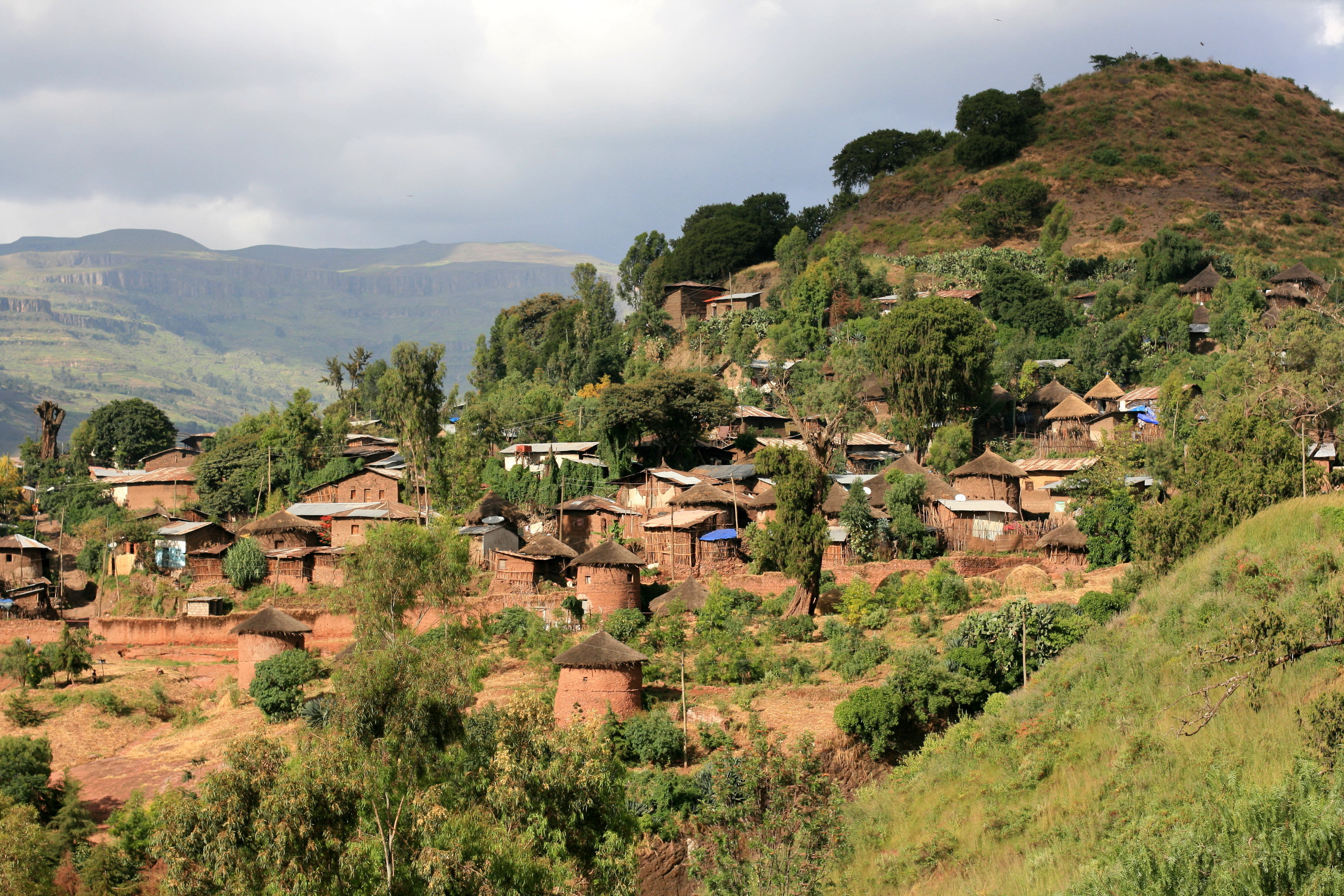 Ethiopia country. Эфиопия поселения. Эфиопия ландшафт. Лалибела. Эфиопия старый город Армения.